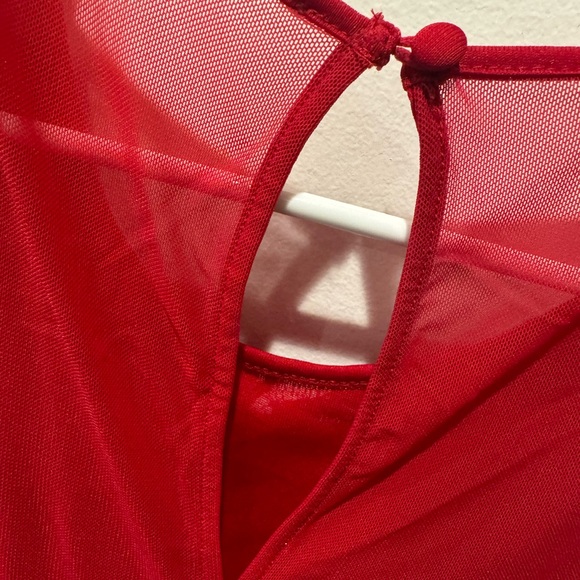 2/$20 Women’s Dynamite Red Lace Sleeveless top - Picture 4 of 9